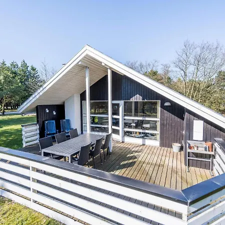 Bright With Covered Terrace-by Traum Nørre Nebel