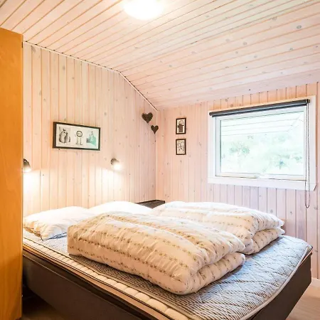 Dom wakacyjny Bright With Covered Terrace-by Traum Nørre Nebel