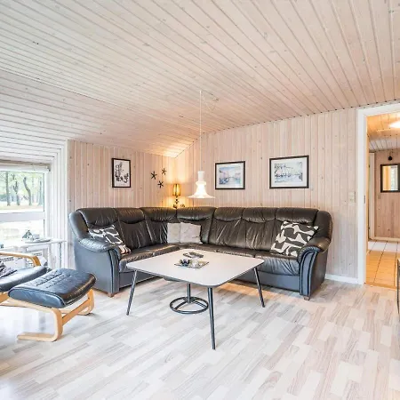 Bright With Covered Terrace-by Traum Nyaraló *