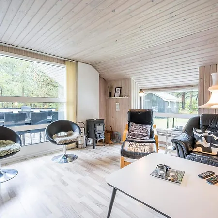 Dom wakacyjny Bright With Covered Terrace-by Traum