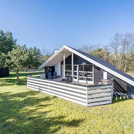 Bright With Covered Terrace-by Traum *