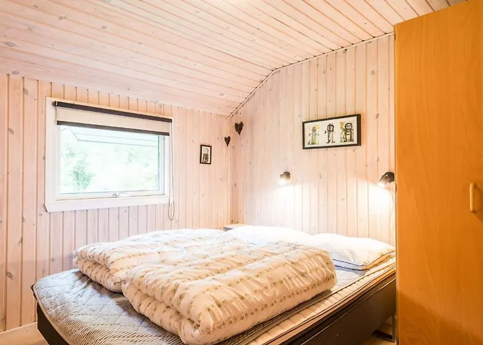 Bright With Covered Terrace-by Traum Semesterbostad *