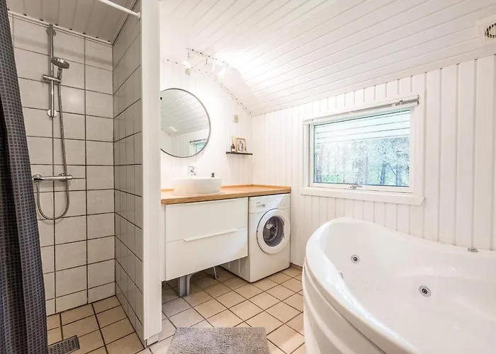 Bright With Covered Terrace-by Traum Semesterbostad *