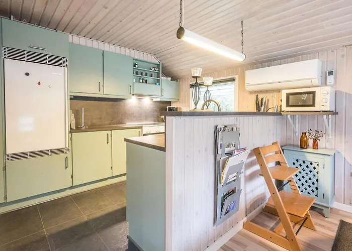 Semesterbostad Bright With Covered Terrace-by Traum